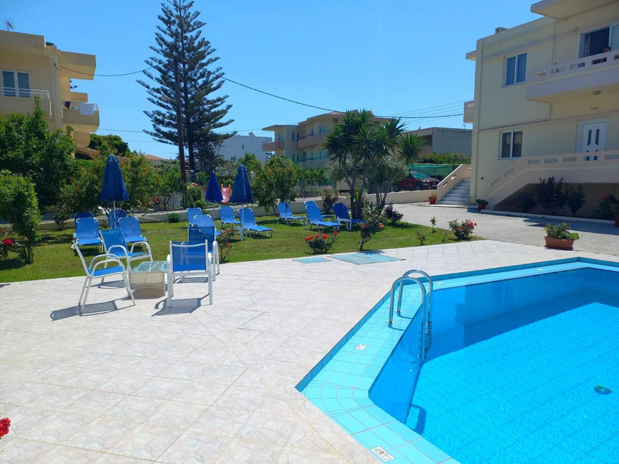 Litinas Apartments With Pool Agia Marina  Exterior photo